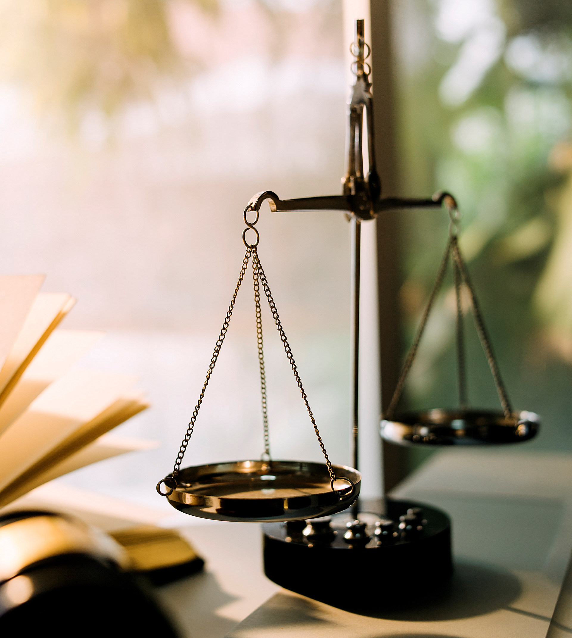 picture of a balance and gavel